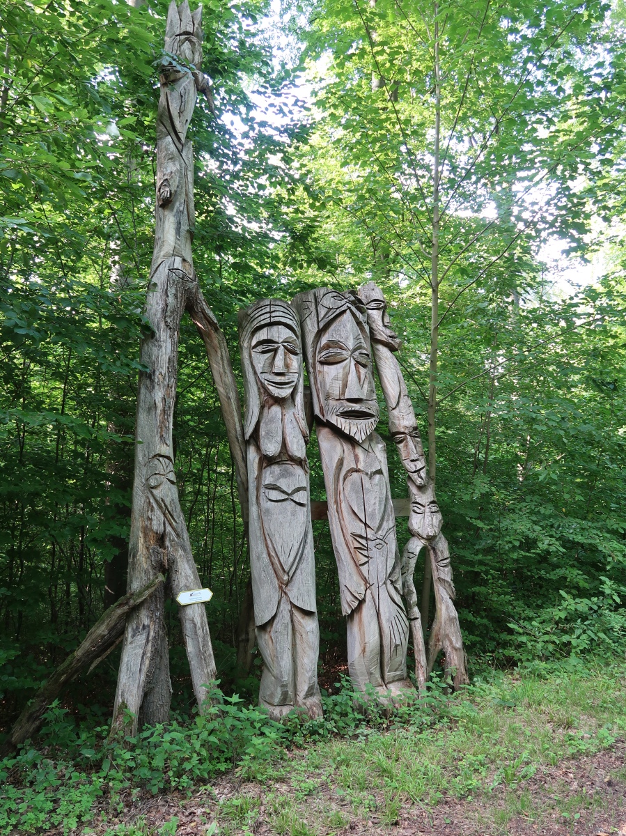 Holzskulpturen von Guntram Prochaska
