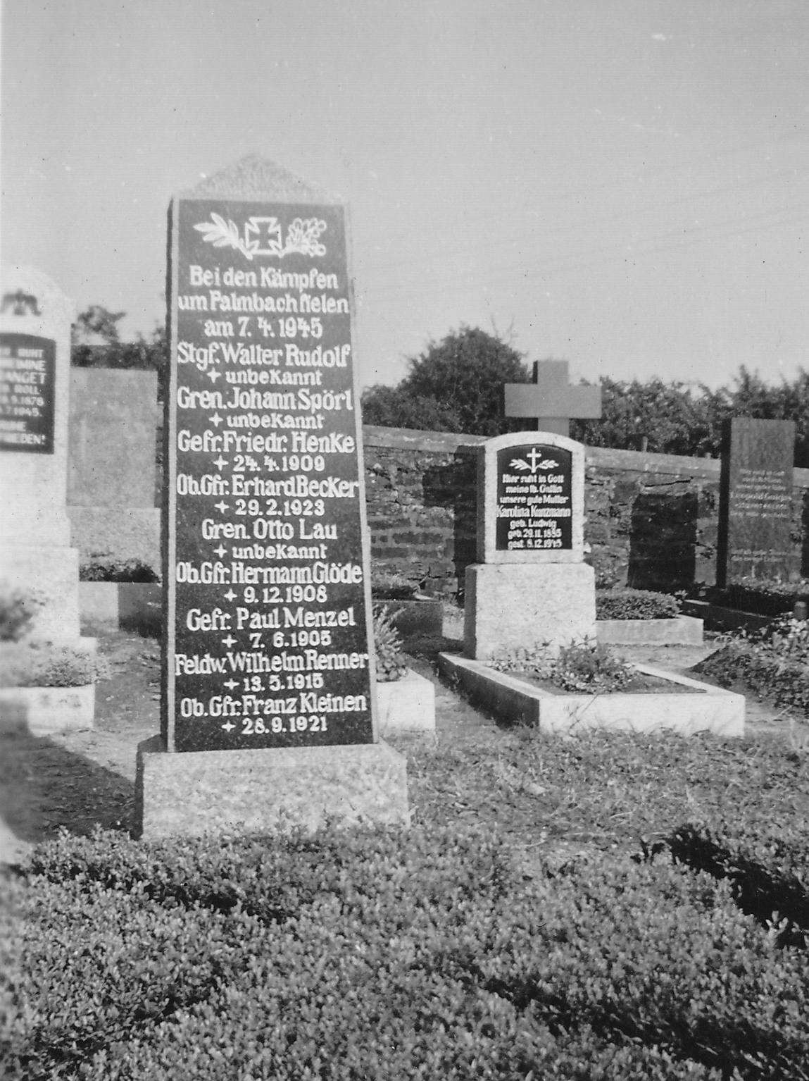 Soldatengrab in Palmbach. Gefallen am 07.04.1945 Soldatengrab in Palmbach. Gefallen am 07.04.1945